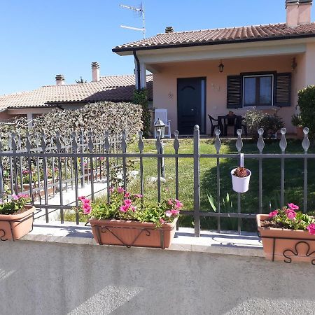 Residence Ai Campi Da Golf Saturnia Kültér fotó