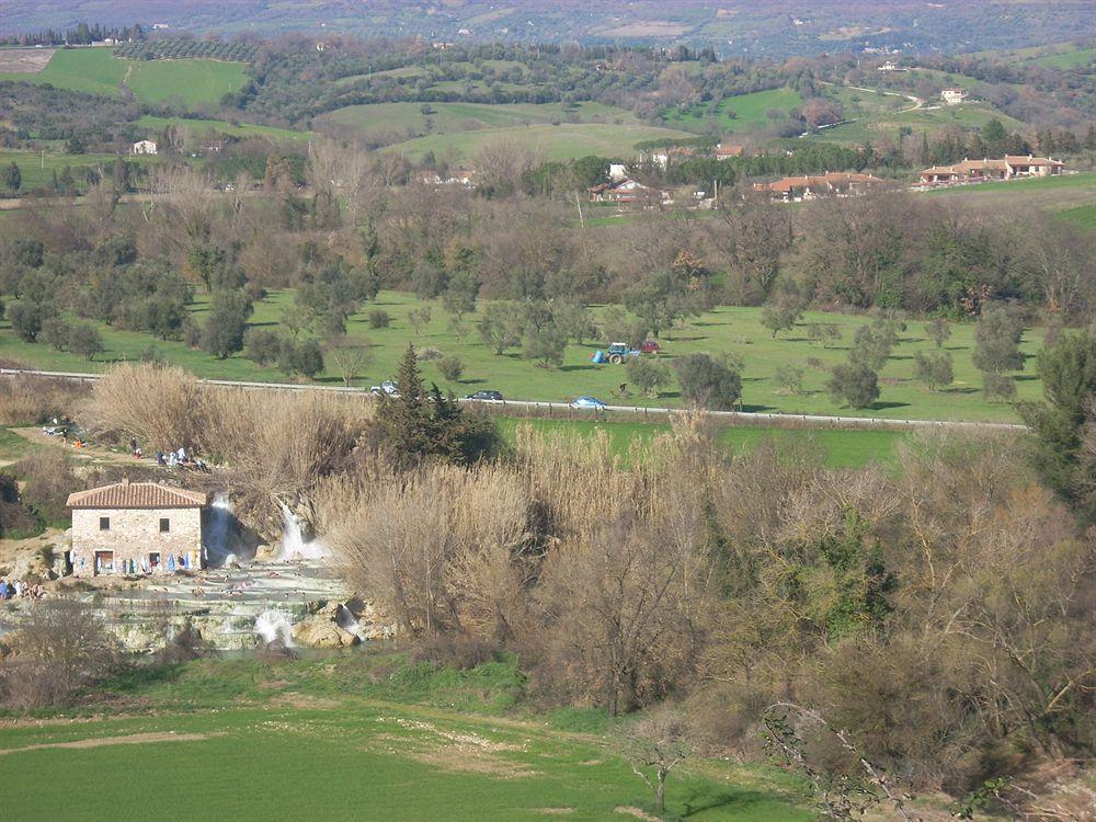 Residence Ai Campi Da Golf Saturnia Kültér fotó