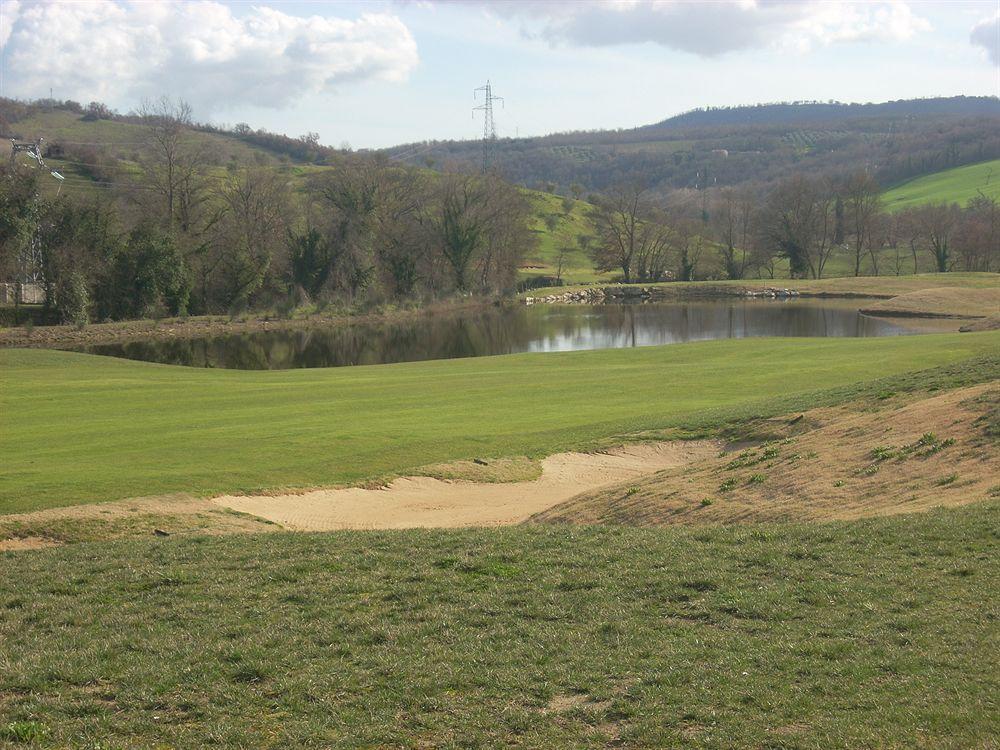 Residence Ai Campi Da Golf Saturnia Kültér fotó