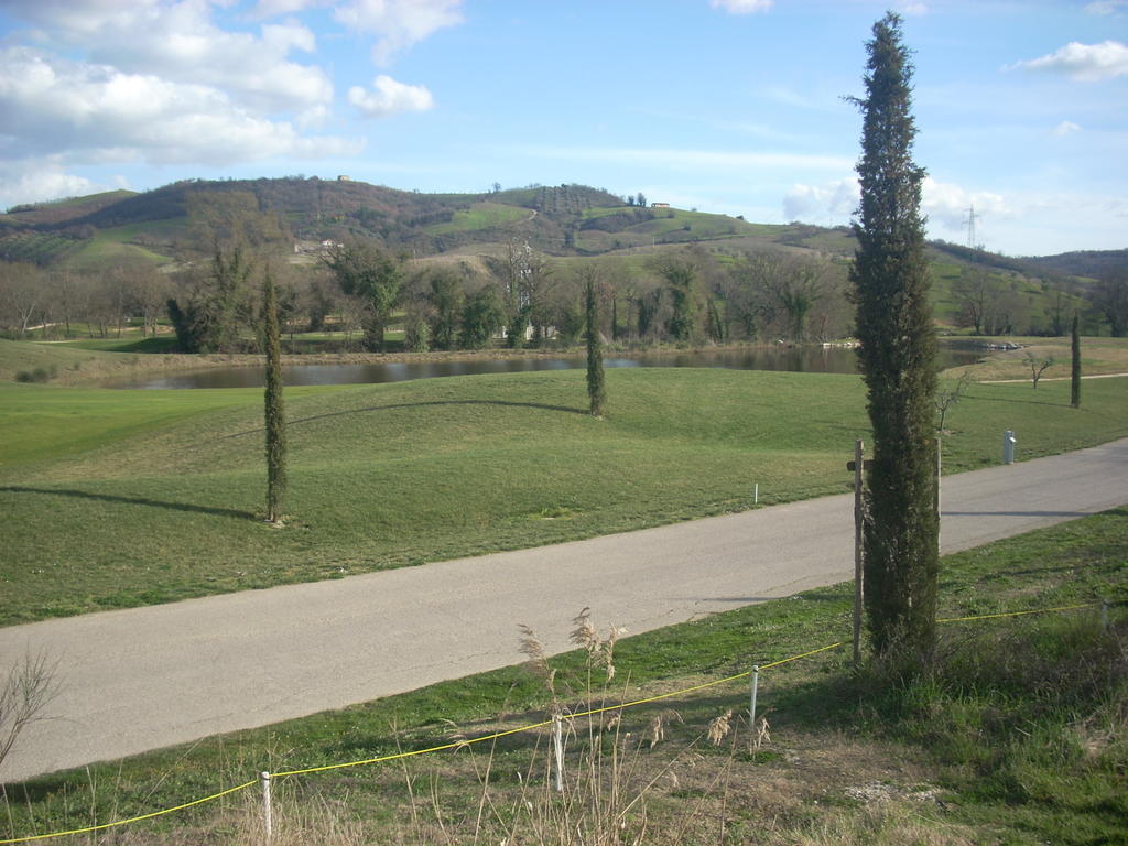 Residence Ai Campi Da Golf Saturnia Kültér fotó