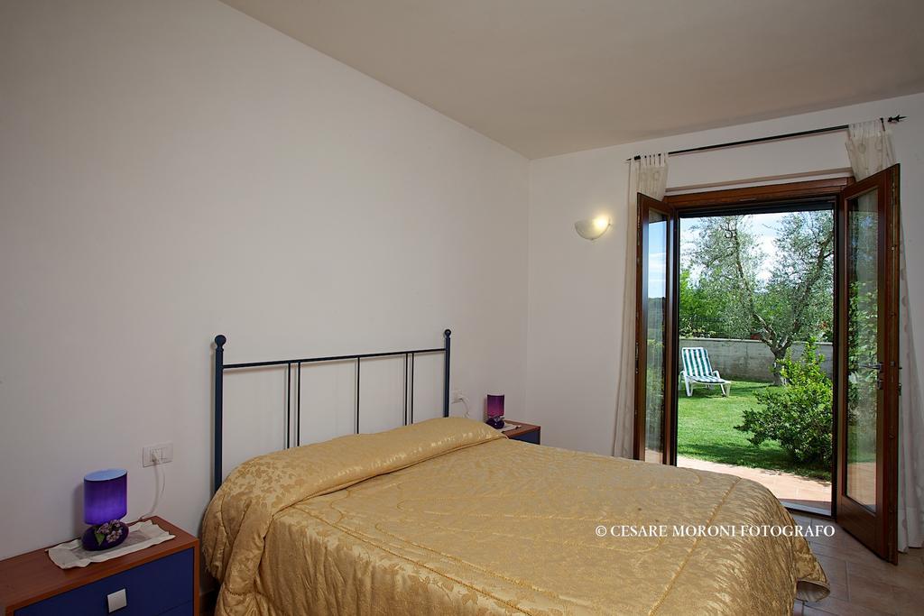 Residence Ai Campi Da Golf Saturnia Szoba fotó