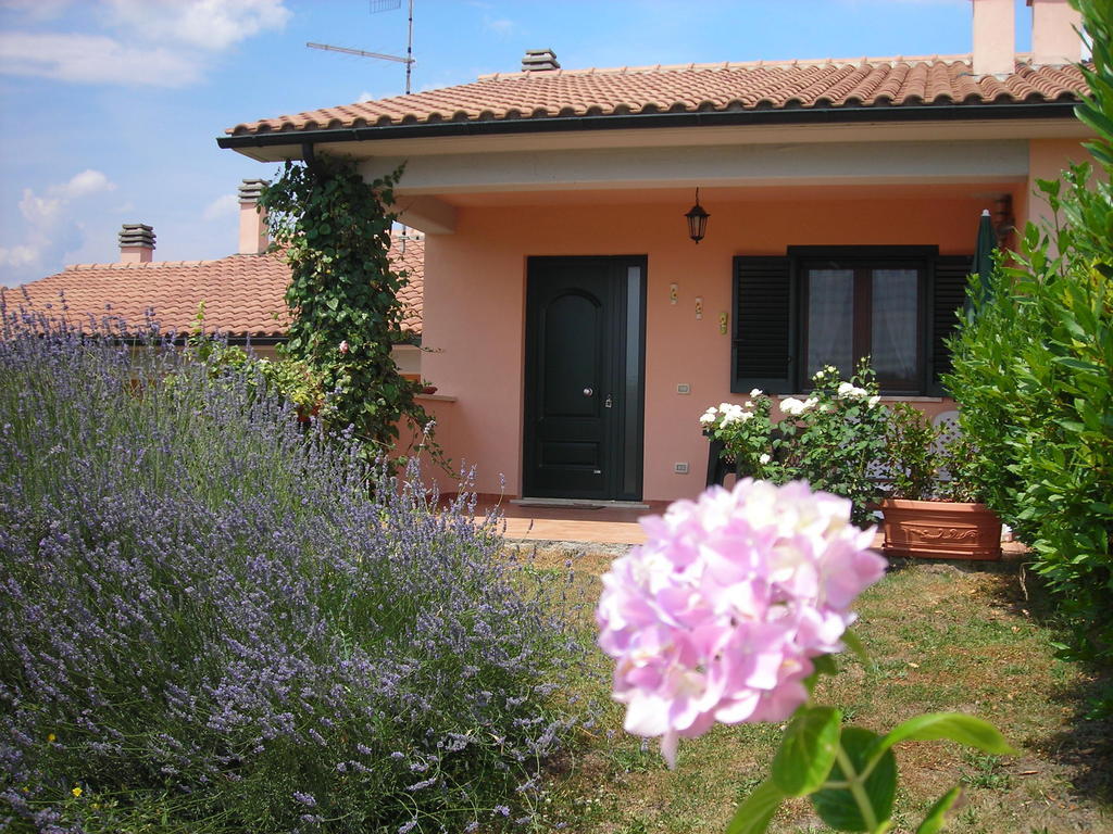 Residence Ai Campi Da Golf Saturnia Kültér fotó