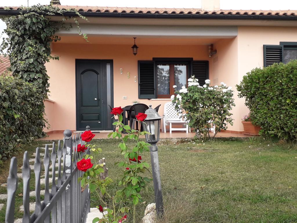 Residence Ai Campi Da Golf Saturnia Kültér fotó
