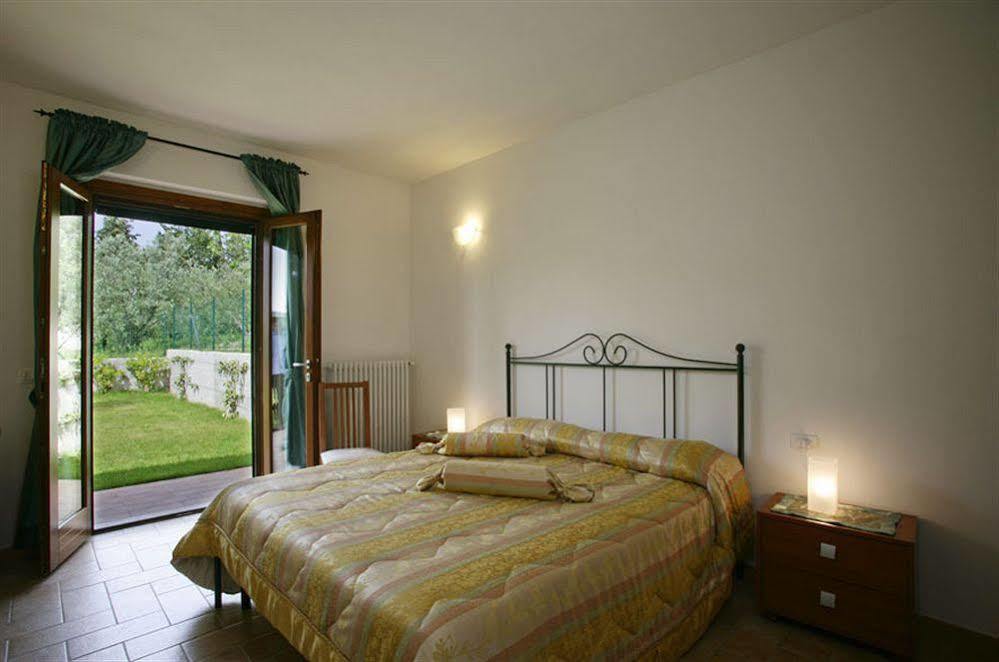 Residence Ai Campi Da Golf Saturnia Kültér fotó