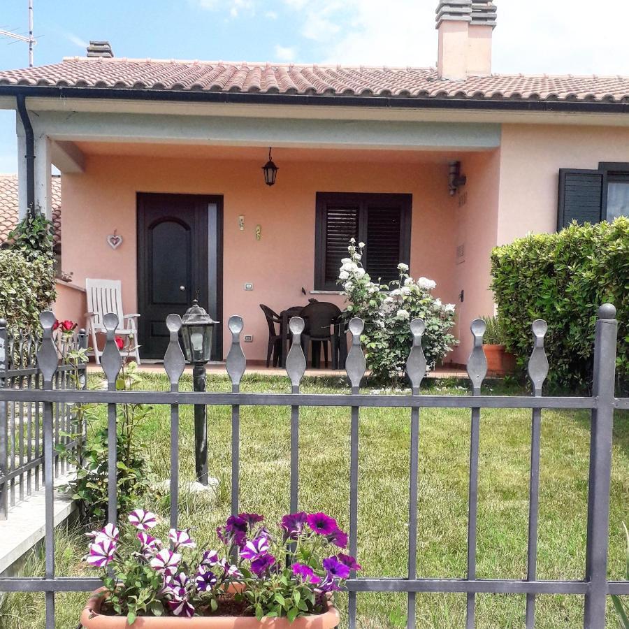 Residence Ai Campi Da Golf Saturnia Kültér fotó